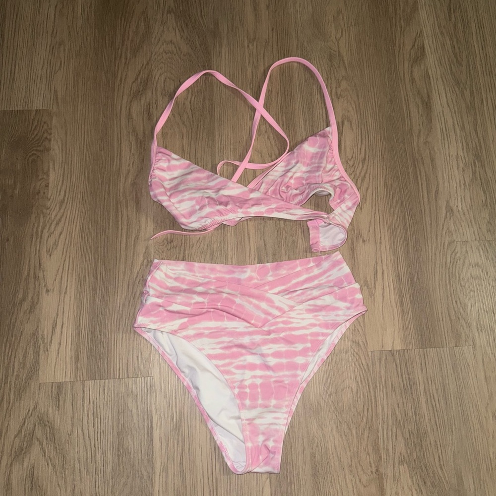 PINK Victoria's Secret Pink‎ and White Bikini Top
